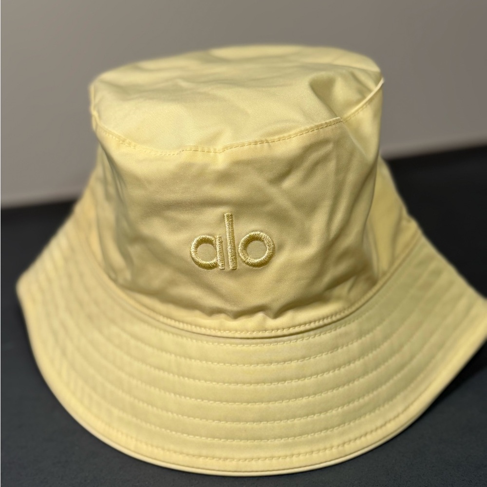 Lemon Ice Alo Bucket Hat